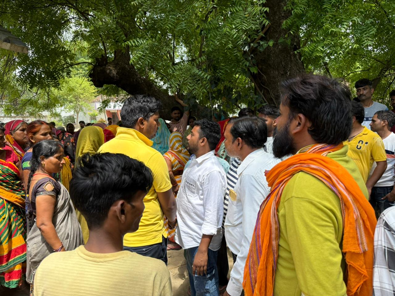 अमेठी में दलित युवक की गला रेतकर की गई हत्या