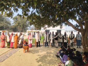 विधानसभा अध्यक्ष ने गणतंत्र दिवस के अवसर पर गुरुजनों को साल भेंटकर किया सम्मानित