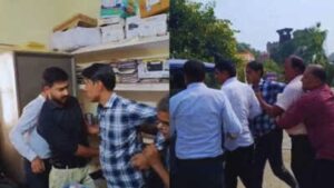 तहसील क्षेत्रों में स्थित लेखपाल कार्यालयों में ‘प्राइवेट मुंशी राज’ का खेल…?